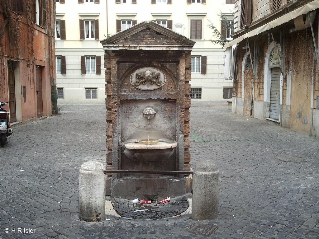 Capricci Romani Exteriör bild